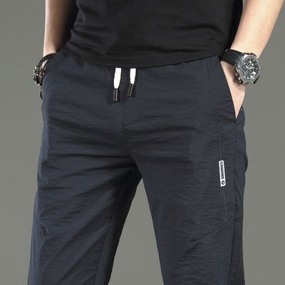 告别紧绷束缚，拥抱自在型格 今夏男士新风尚，不勒不皱的速干休闲裤
